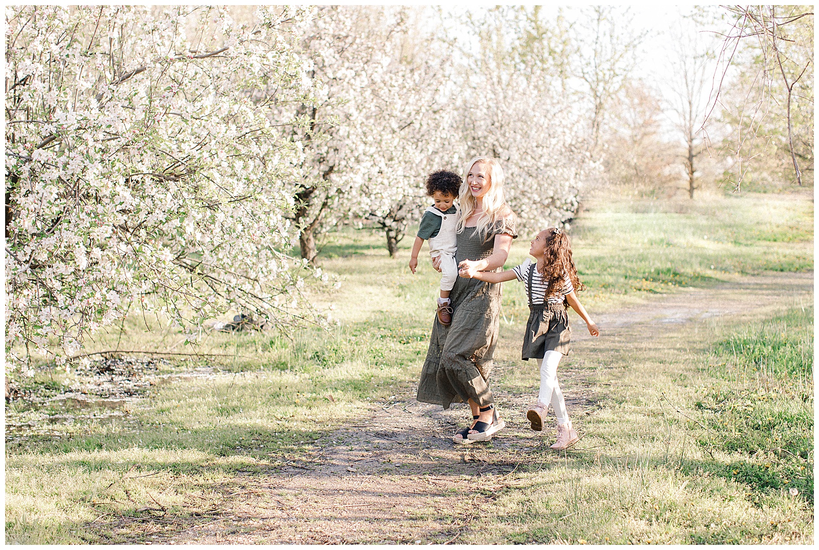 Apple blossom family session at Cider Hill Family Orchard